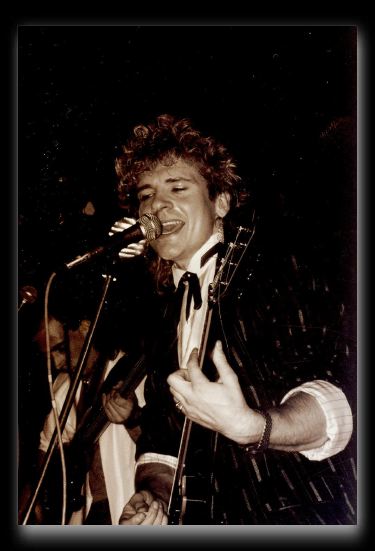 Risque Billy Holmes 86